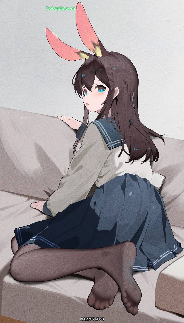 一张明日方舟,小女孩,阿米娅,黑丝袜绘画图片