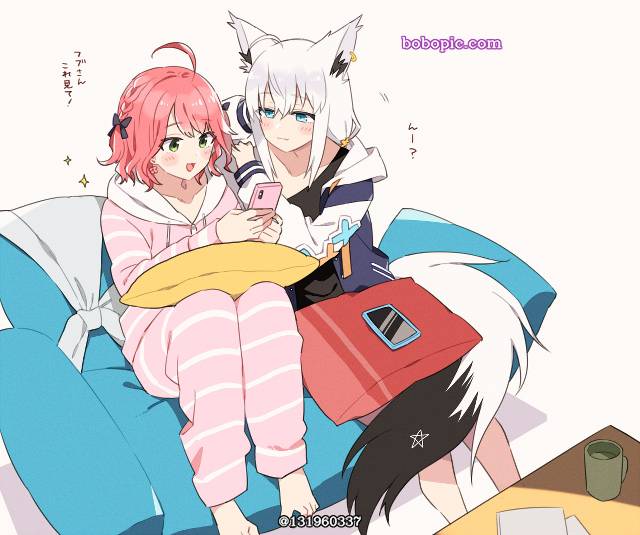 白上吹雪, 樱巫女, Hololive, Virtual Youtuber 100+ bookmarks