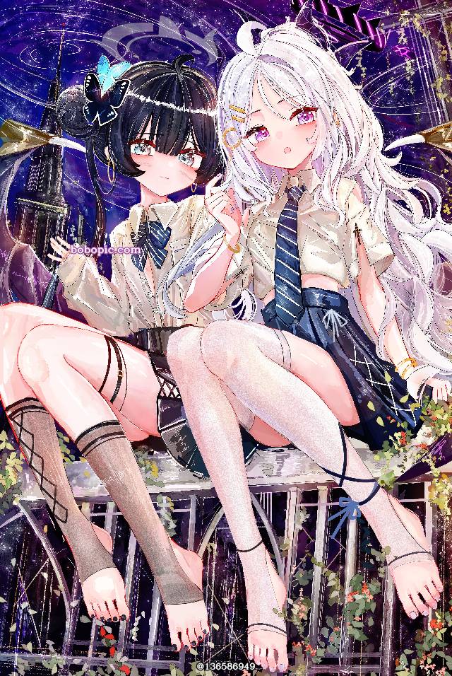 碧蓝档案, 龙华妃咲, Sorasaki Hina, 赤脚, 踩脚裤, uniform, 白裤袜, 白发