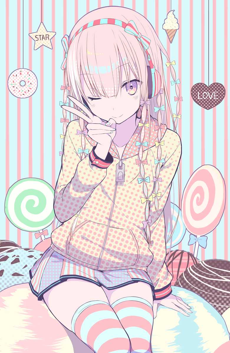 原创, yume kawaii, 粉色头发, lollipop, pastel color, 抛媚眼, peace sign, 连帽衫, 条纹过膝袜, 原创10000users加入书籤