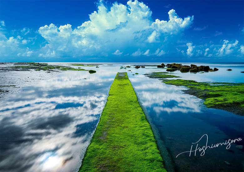 青と緑の道|星海空Hoshiumisora的云层天空插画图片
